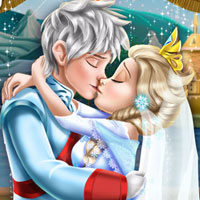 Ice Queen Wedding Kiss